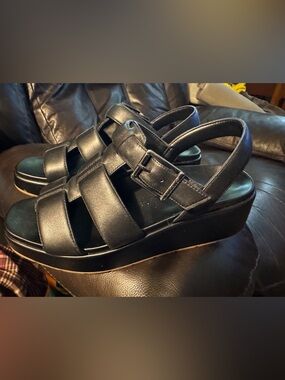 Vionic Womens Delano Platform Wedge Sandal Black size 8